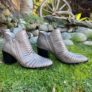 Donald J. Pliner Elton Ankle Boot